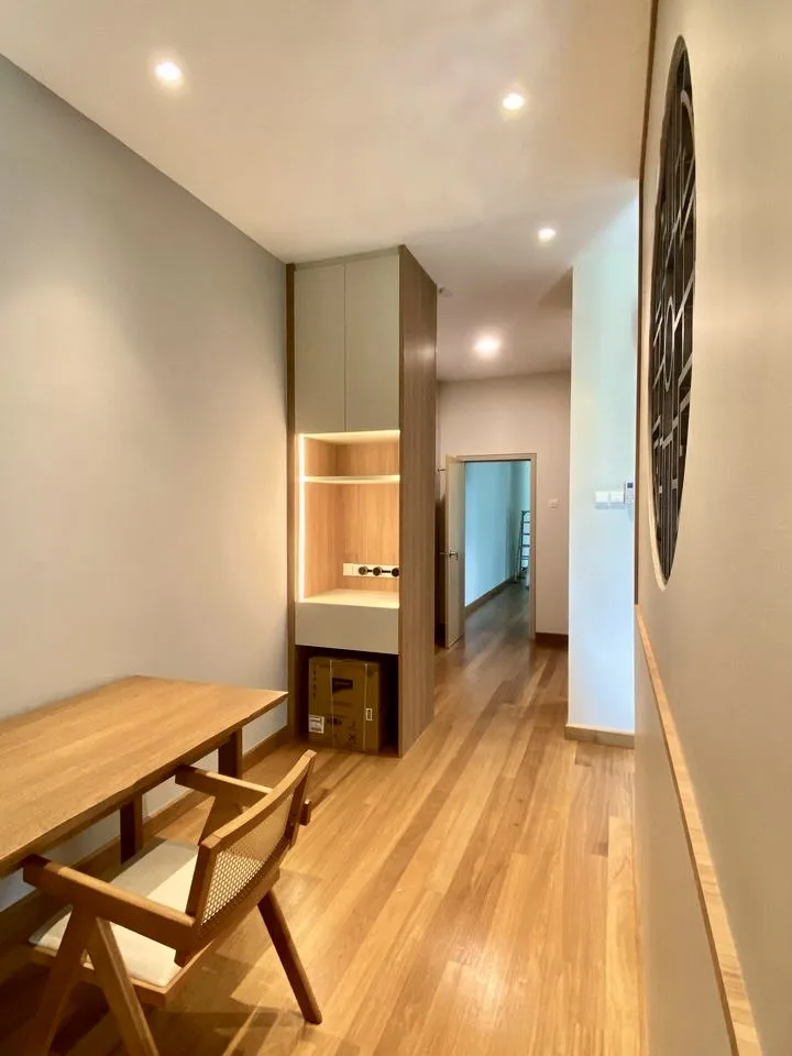 gallery grid image